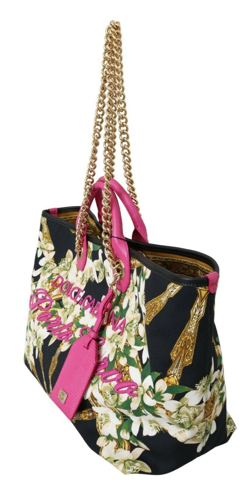  Gorgeous brand new with tags, 100% Authentic Dolce & Gabbana Women's Bag.




Model: CAPRI tote bag

Color: Black Floral Porto Cervo

Material: 80% Cotton 10% Leather 7% Polyester 2% Silk 1% Nylon

Magnetic flap closure

Logo details

Made in