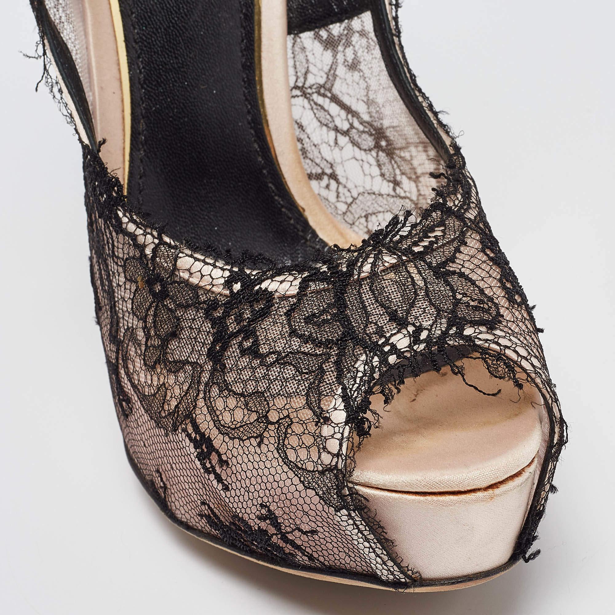 Dolce & Gabbana Schwarz/Rosa Spitze und Satin Plateau Pumps aus Satin Größe 41 im Angebot 3