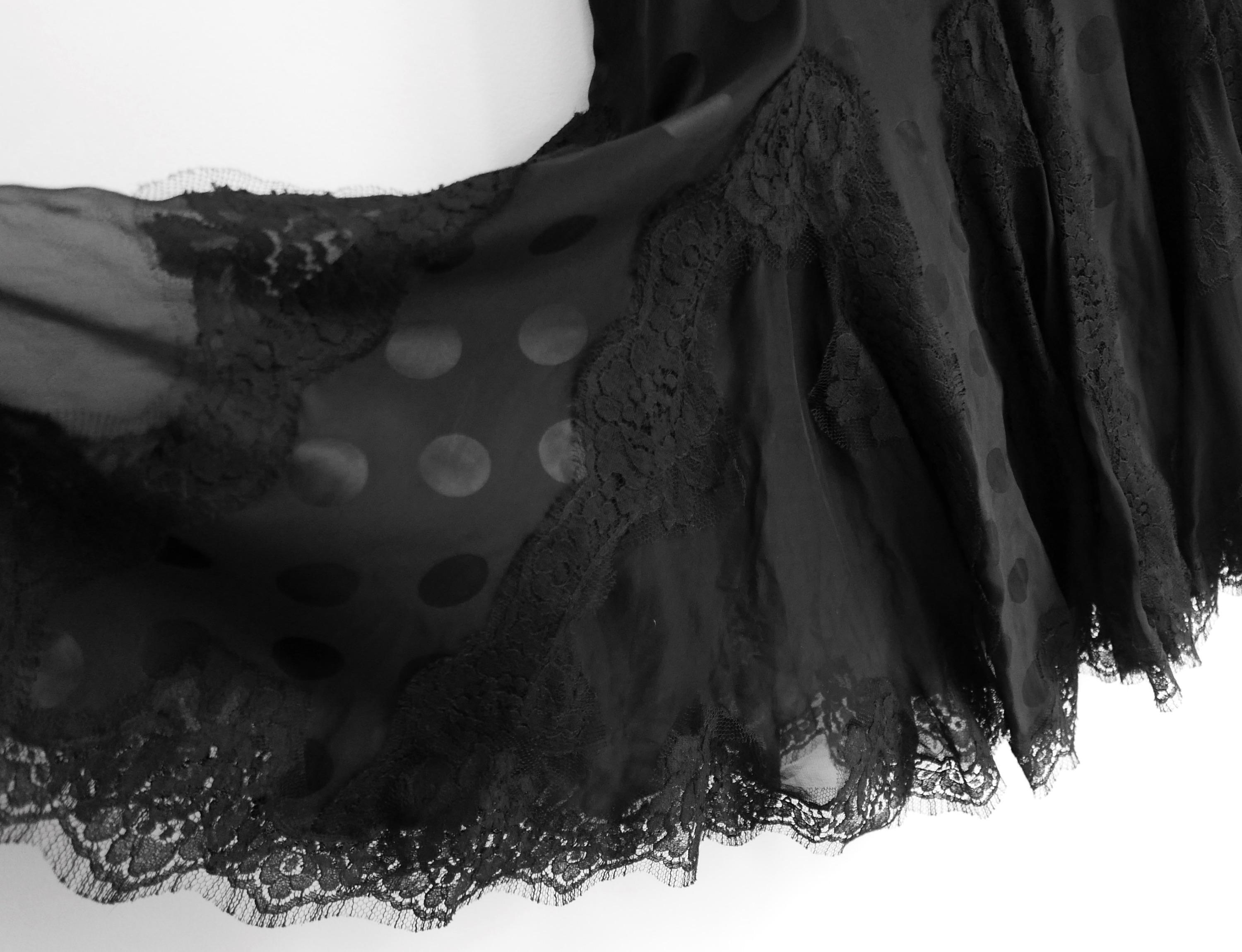 Dolce & Gabbana Black Polka Dot Silk & Lace Dress In New Condition For Sale In London, GB