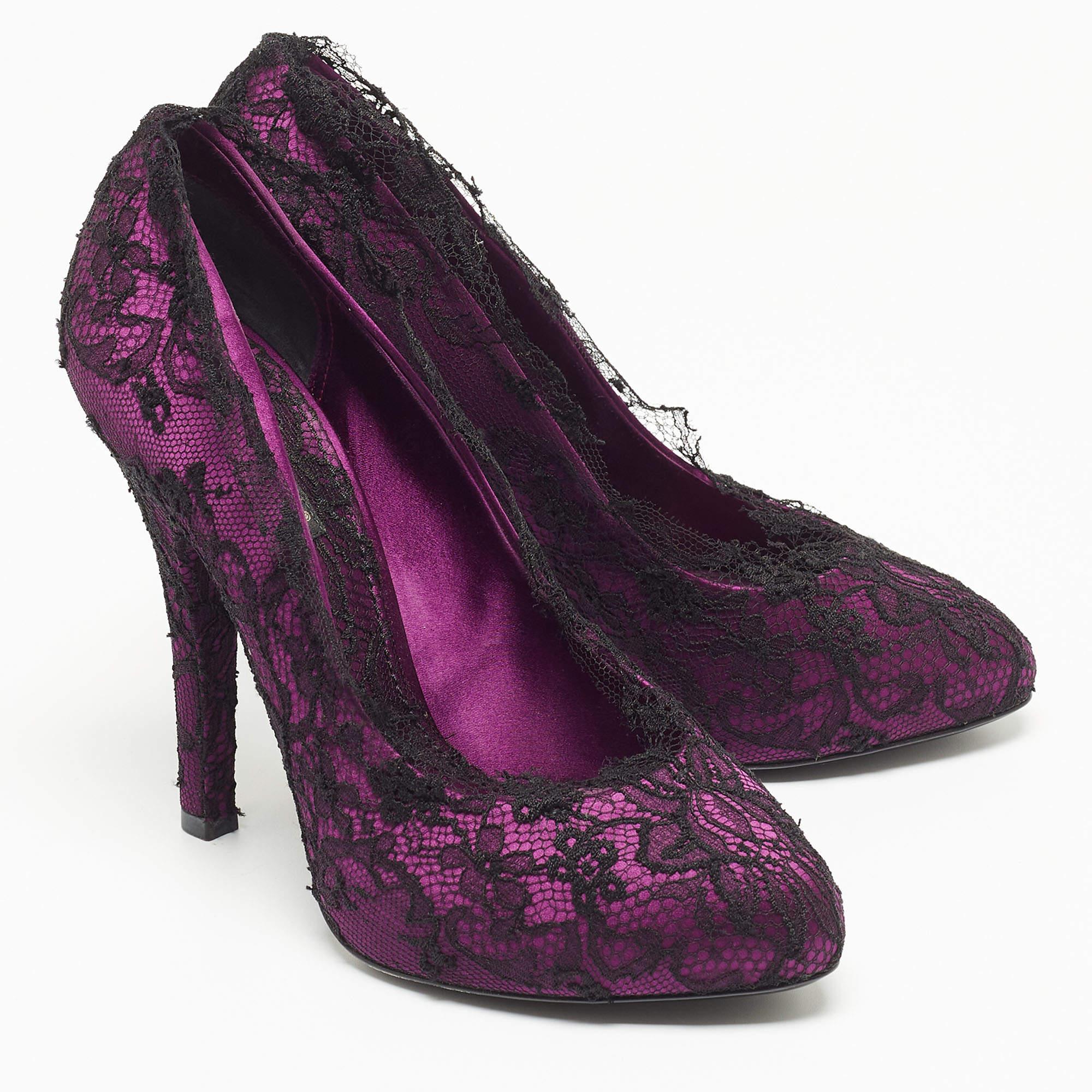 Dolce & Gabbana Black/Purple Floral Lace And Satin Platform Pumps Size 38 In Good Condition For Sale In Dubai, Al Qouz 2