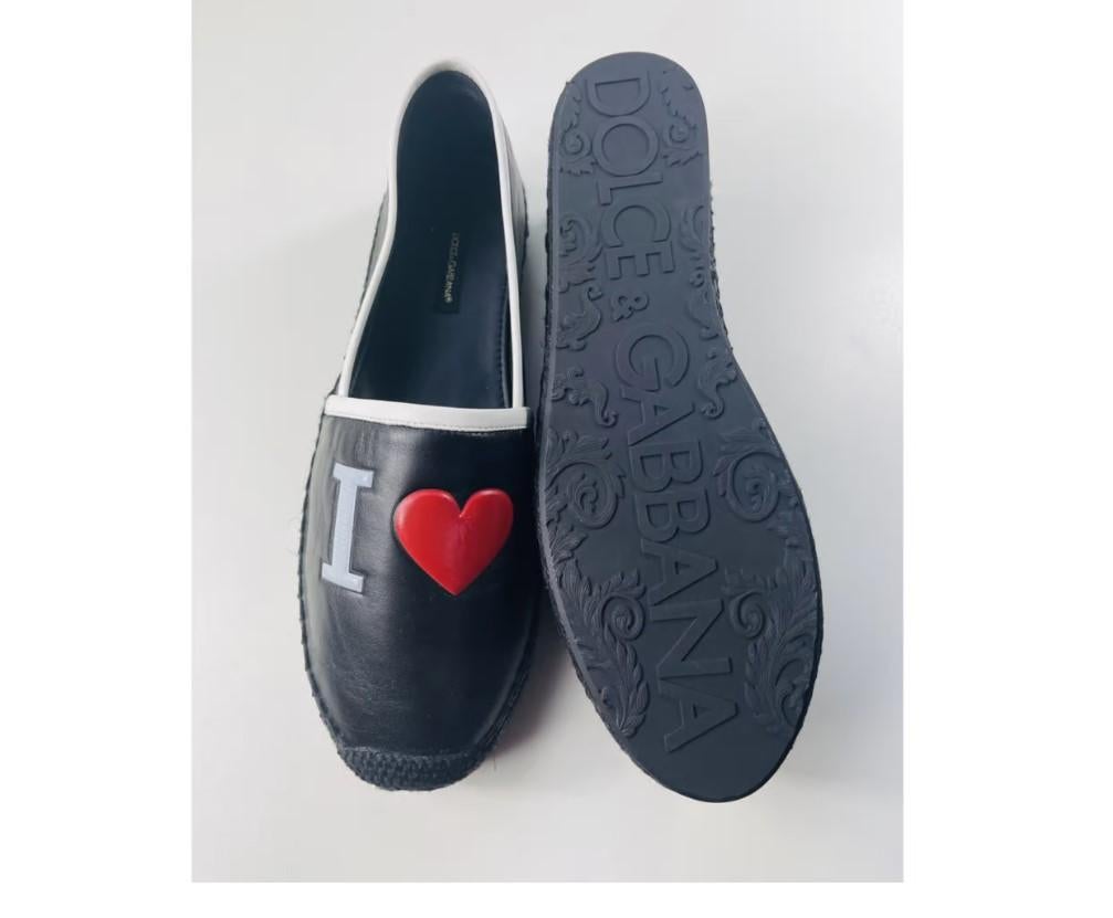 Dolce & Gabbana Black Red Leather Flats Shoes I love DG Logo Heart Italy Low In New Condition For Sale In WELWYN, GB