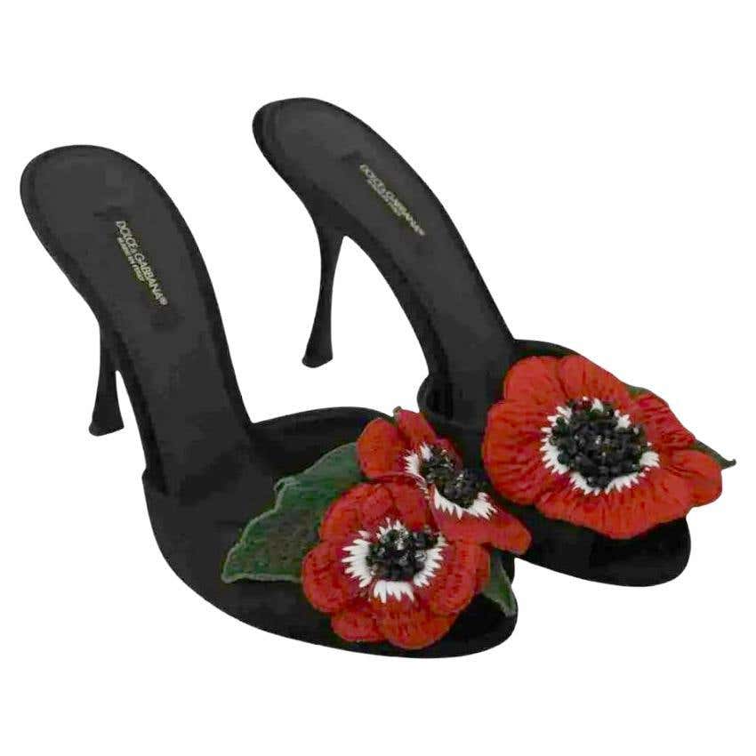 Dolce and Gabbana Black Red Roses Heels Pumps Slip-on Sandals Shoes DG Flowers For Sale at 1stDibs