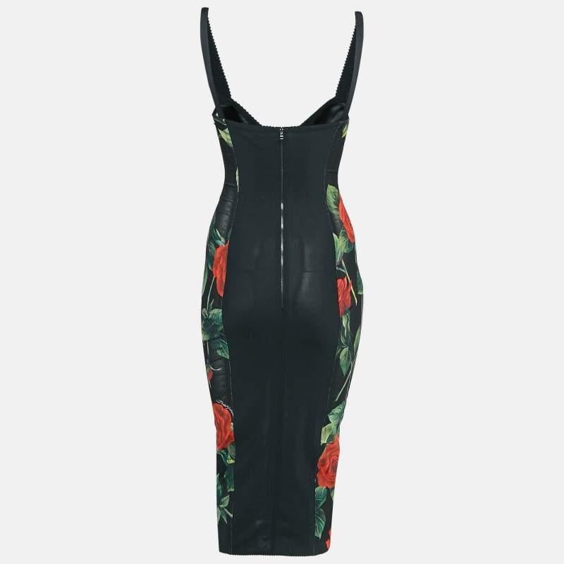 Experience the joy of expert tailoring with this Dolce and Gabbana dress for women. Meticulously made  it offers a flawless fit and luxe details  ensuring unmatched comfort. This beautiful creation will elevate your style effortlessly.