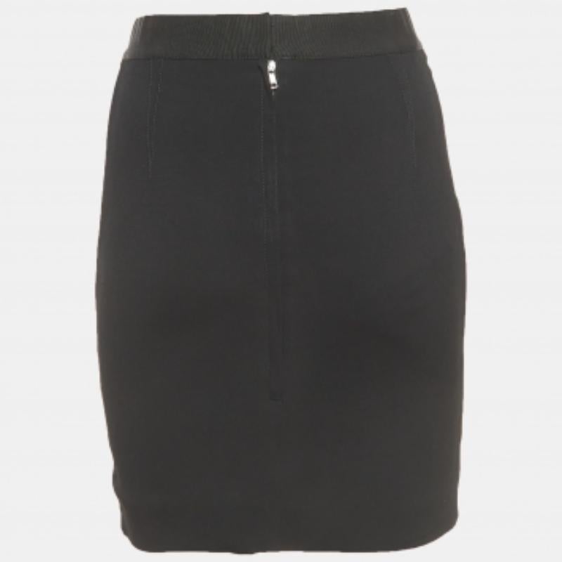 Merece la pena añadir esta elegante falda a tu armario Elaborado con materiales nobles, está exquisitamente diseñado con una forma favorecedora.