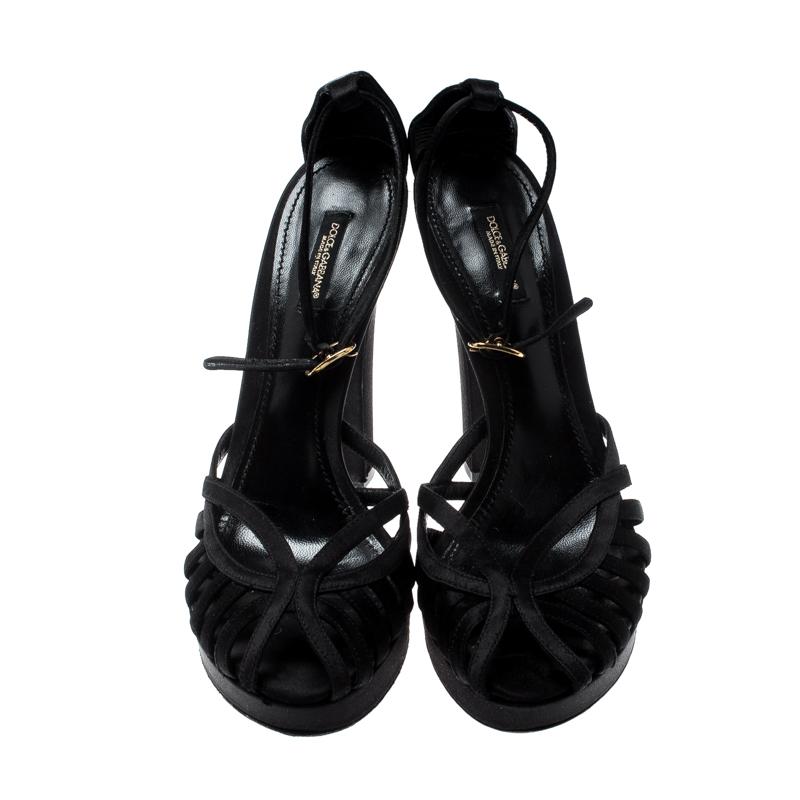 Dolce & Gabbana Black Satin Ankle Strap Platform Pumps Size 40 In Good Condition In Dubai, Al Qouz 2