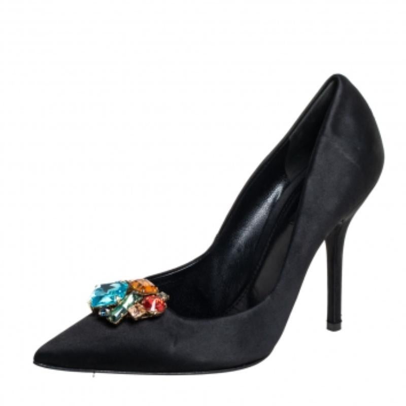 Women's Dolce & Gabbana Black Satin Crytal Embellished Pumps Size 39 For Sale