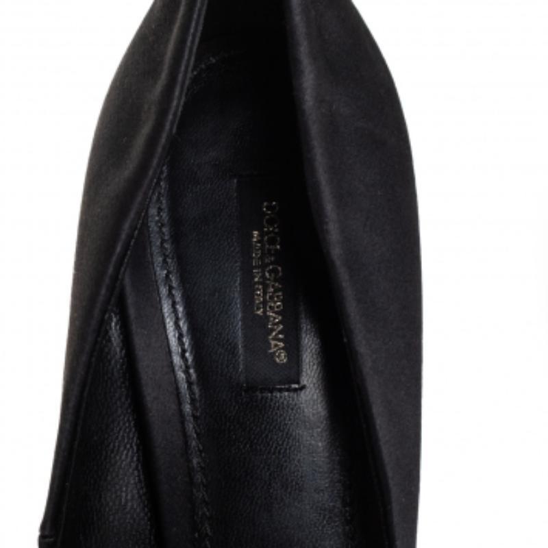 Dolce & Gabbana Black Satin Crytal Embellished Pumps Size 39 For Sale 1
