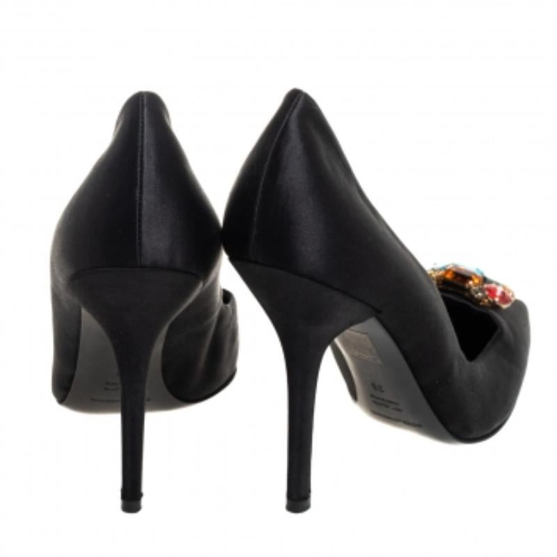 Dolce & Gabbana Black Satin Crytal Embellished Pumps Size 39 For Sale 2
