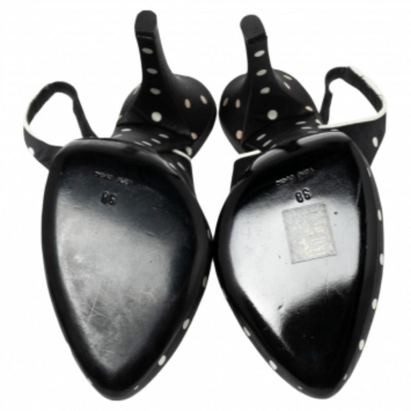 Dolce & Gabbana Black Satin Polka Dot Slingback Sandals Size 38 (Sandales à talon aiguille en satin noir) en vente 2