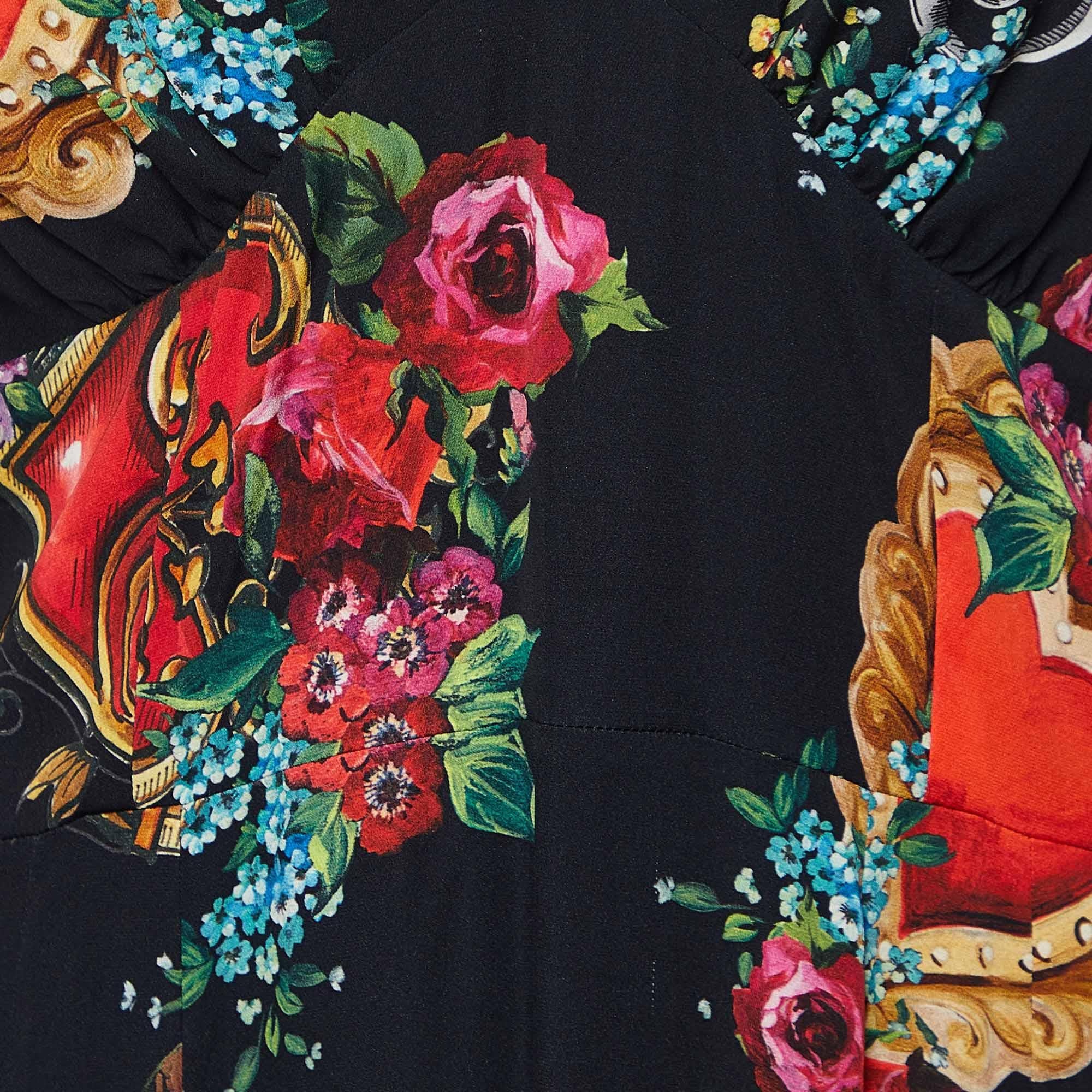 Dolce & Gabbana - Robe midi noire en soie imprimée de cœurs ébréchés bordée de dentelle XL en vente 1