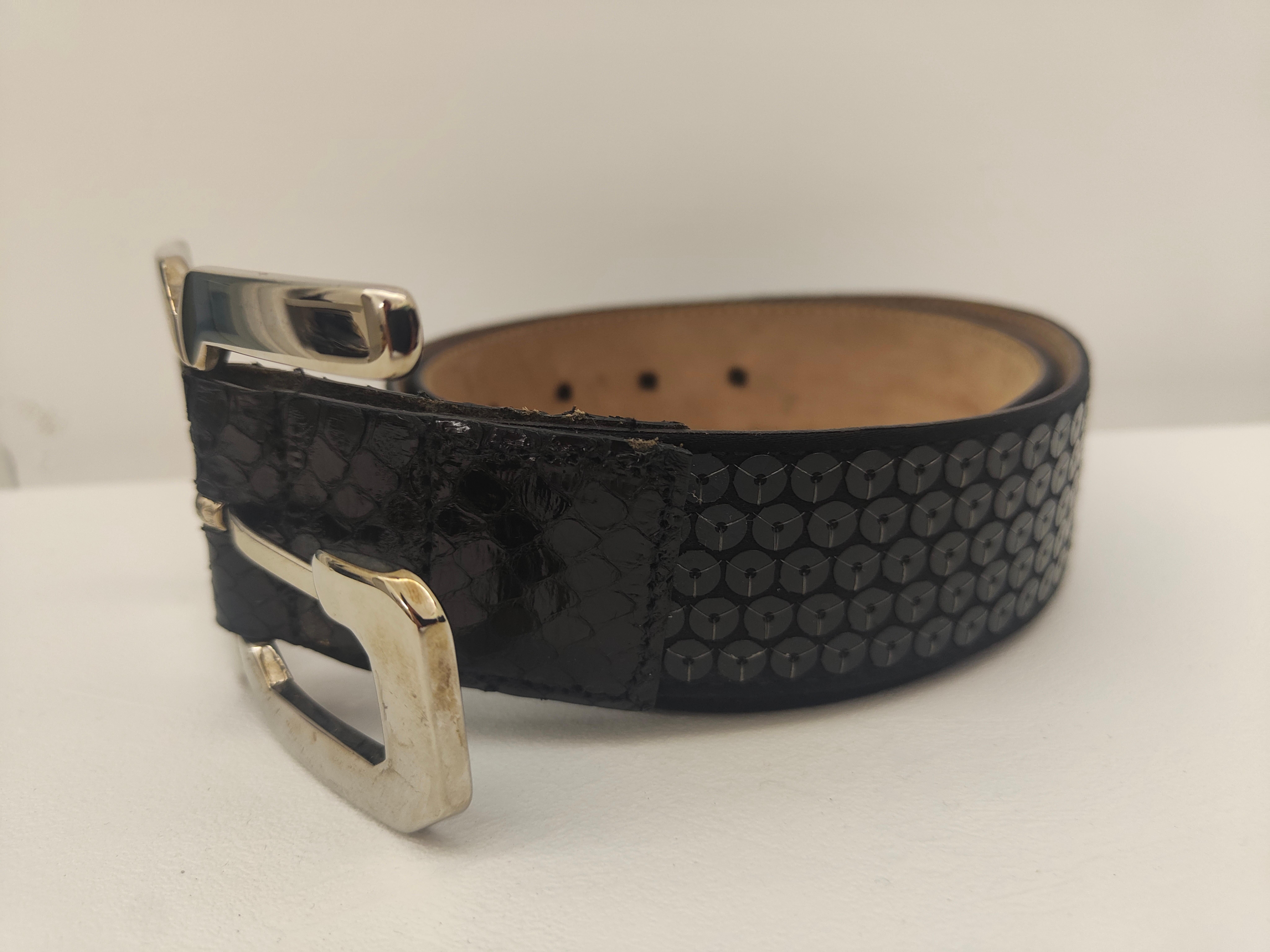 Dolce & Gabbana black sequins belt  In Excellent Condition For Sale In Capri, IT