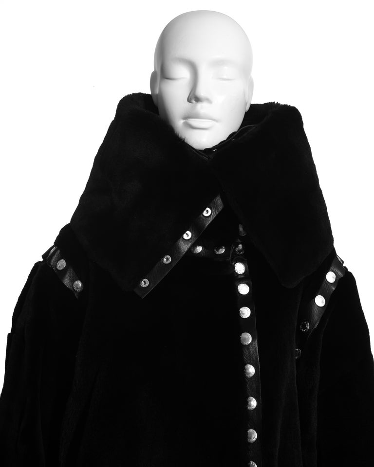 Women's Dolce & Gabbana black sheared fur and leather snap fastening jacket, fw 2003 For Sale