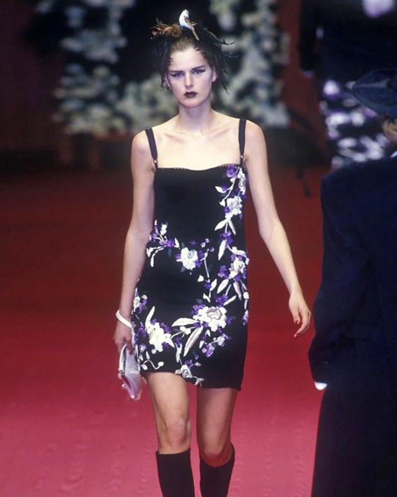 Dolce & Gabbana black silk mini dress with floral embroidery, fw 1997 In Excellent Condition For Sale In London, GB