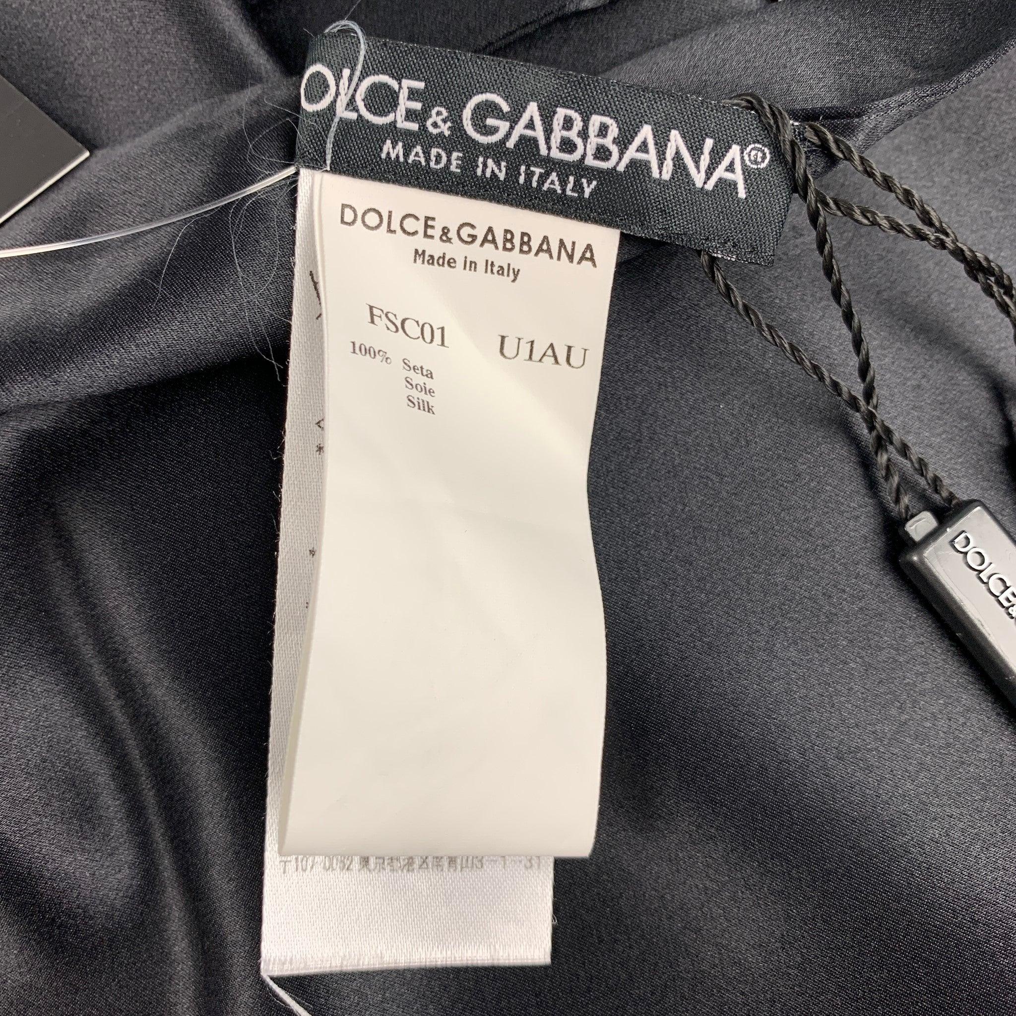 Dolce & Gabbana - Foulards en satin de soie noir en vente 2