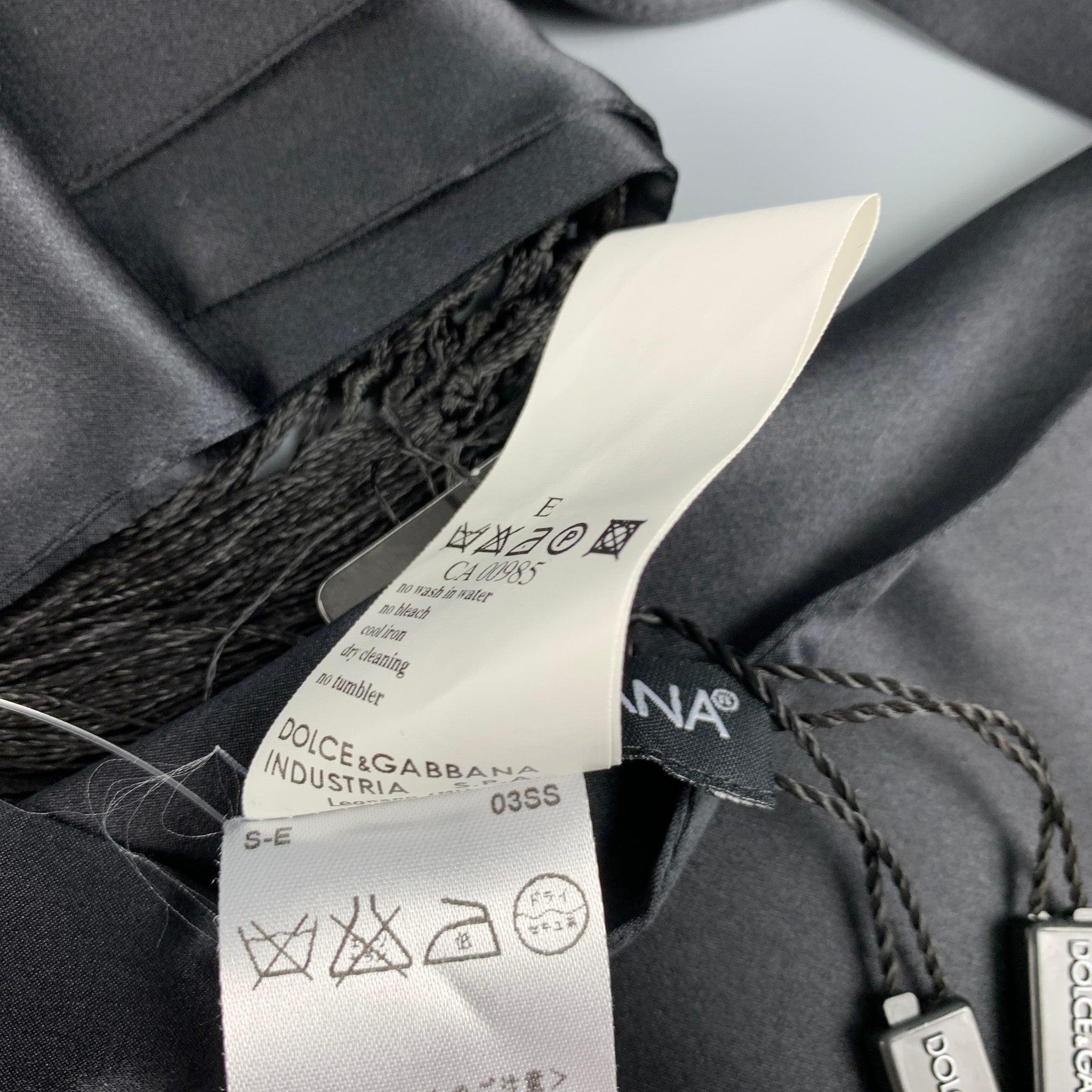 Dolce & Gabbana - Foulards en satin de soie noir en vente 3
