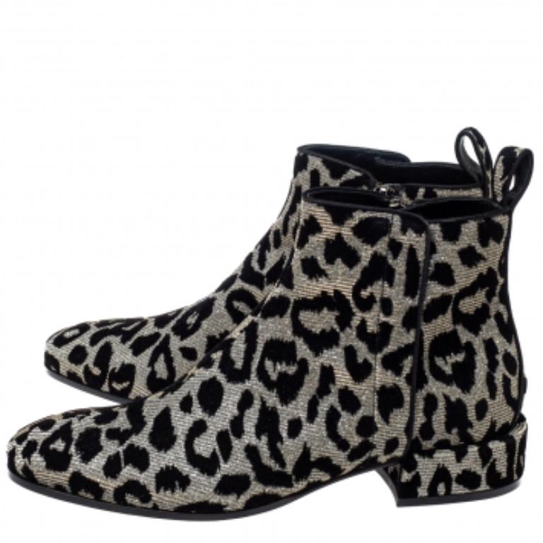 Dolce & Gabbana Black/Silver  Animal Print Lurex and Velvet Ankle Boots Size 36 For Sale 3