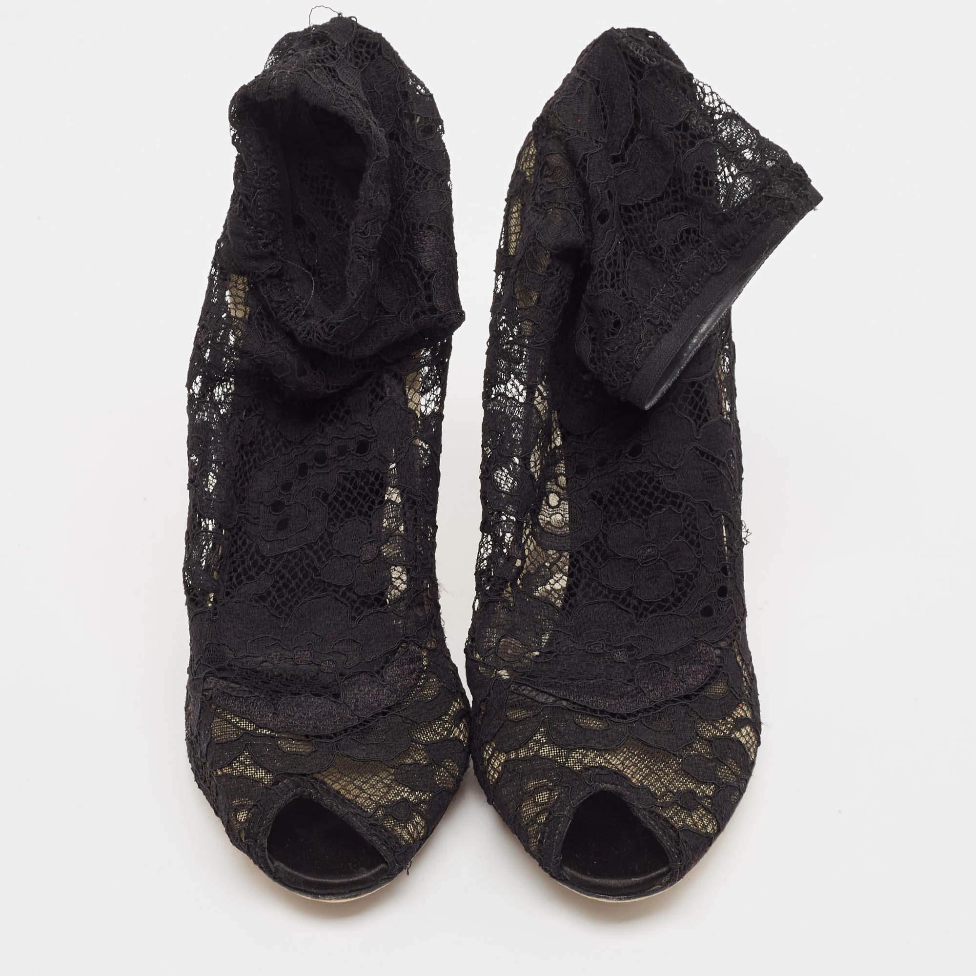 Dolce & Gabbana Black Stretch Lace Open Toe Ankle Booties Size 39.5 In Good Condition In Dubai, Al Qouz 2
