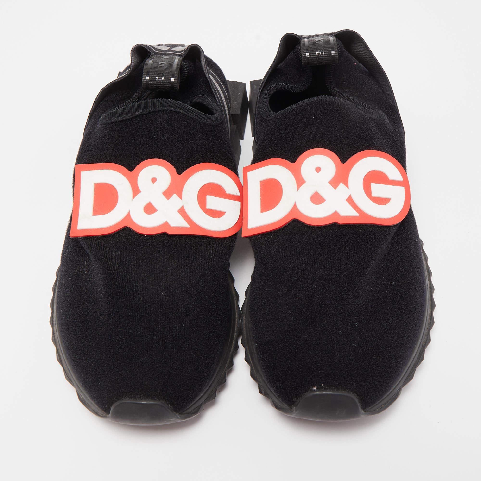 Dolce & Gabbana Black Stretch Technical Fabric DG Patch Slip On Sneakers Size 40 In Good Condition In Dubai, Al Qouz 2