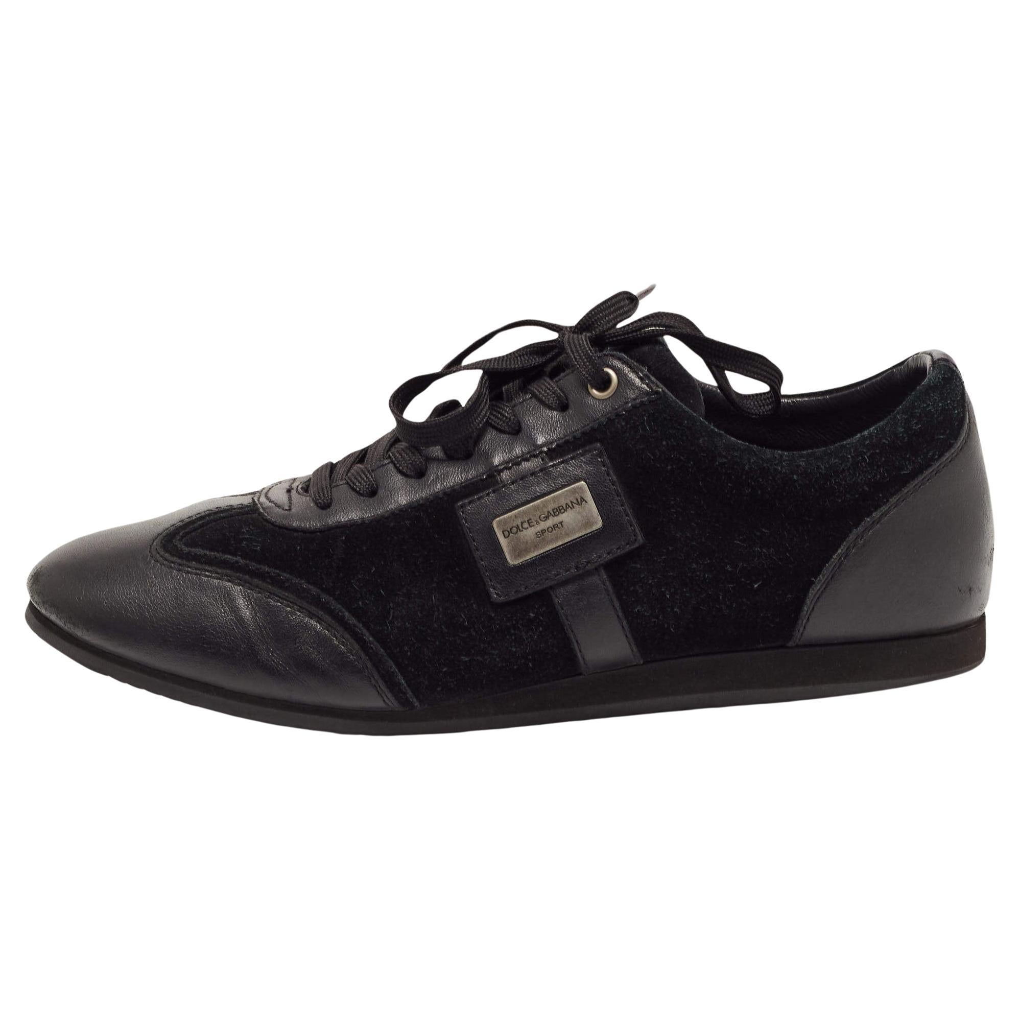 Dolce & Gabbana Black Suede and Leather Logo Plaque Lace Up Sneakers Size 42.5 For Sale