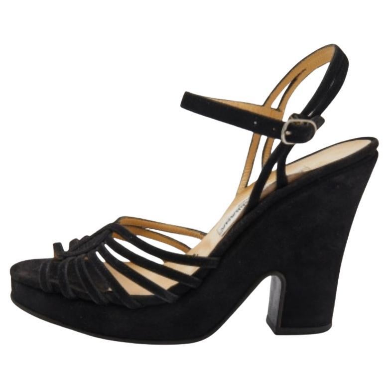 Dolce & Gabbana Sandali con cinturino alla caviglia in pelle scamosciata nera taglia 38,5 in vendita
