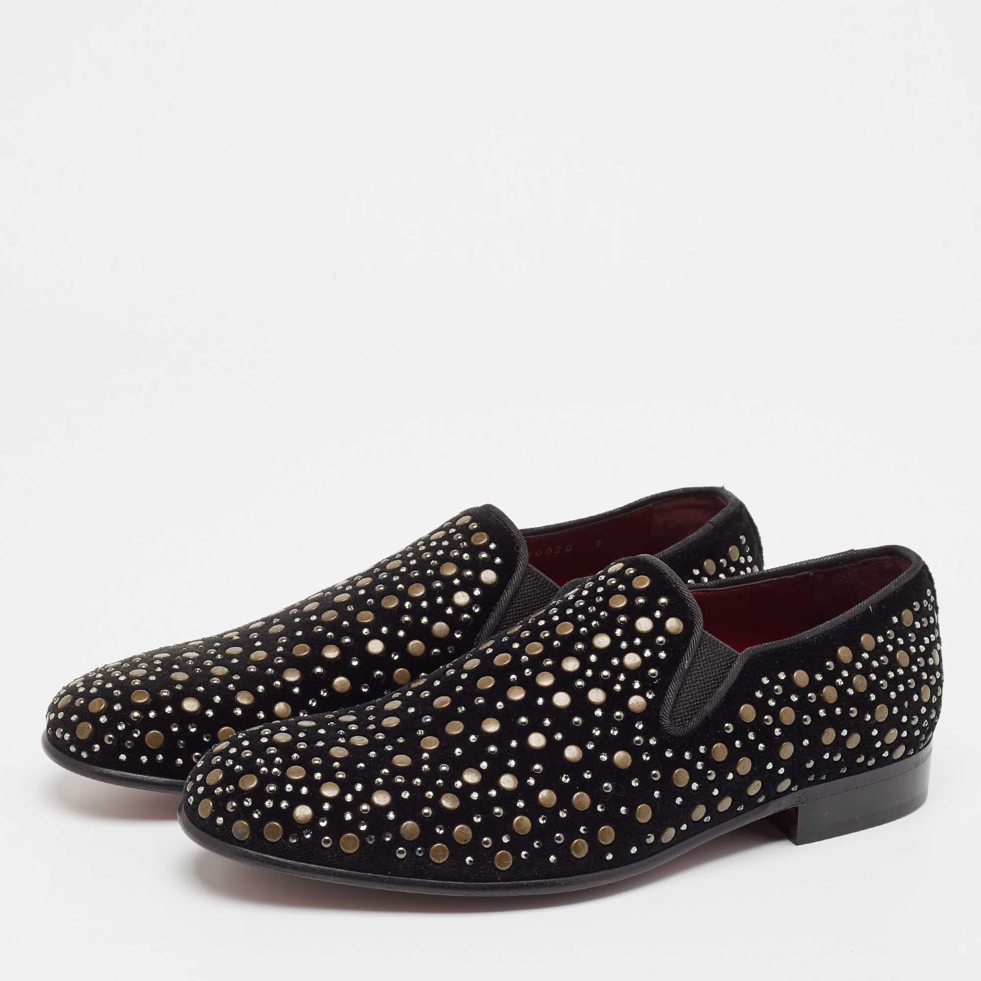 Pratiques, à la mode et durables, ces mocassins Dolce and Gabbana sont soigneusement conçus pour accompagner votre style de tous les jours. Ils sont fabriqués à l'aide des meilleurs matériaux pour être un achat de premier ordre.