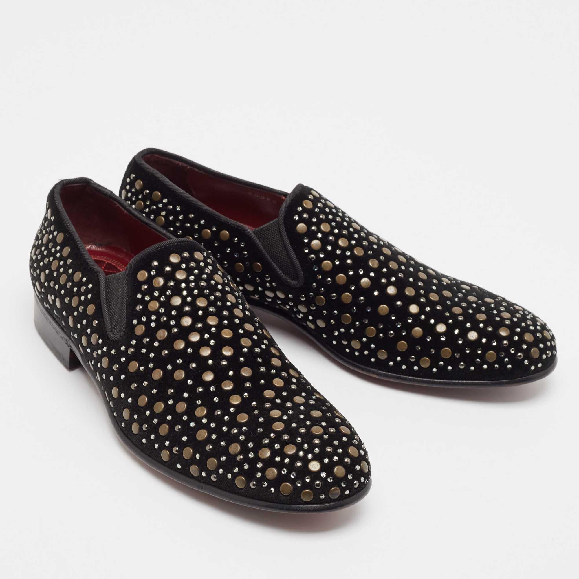 Dolce & Gabbana Mocassins en daim noir avec ornements Taille 41 Excellent état - En vente à Dubai, Al Qouz 2