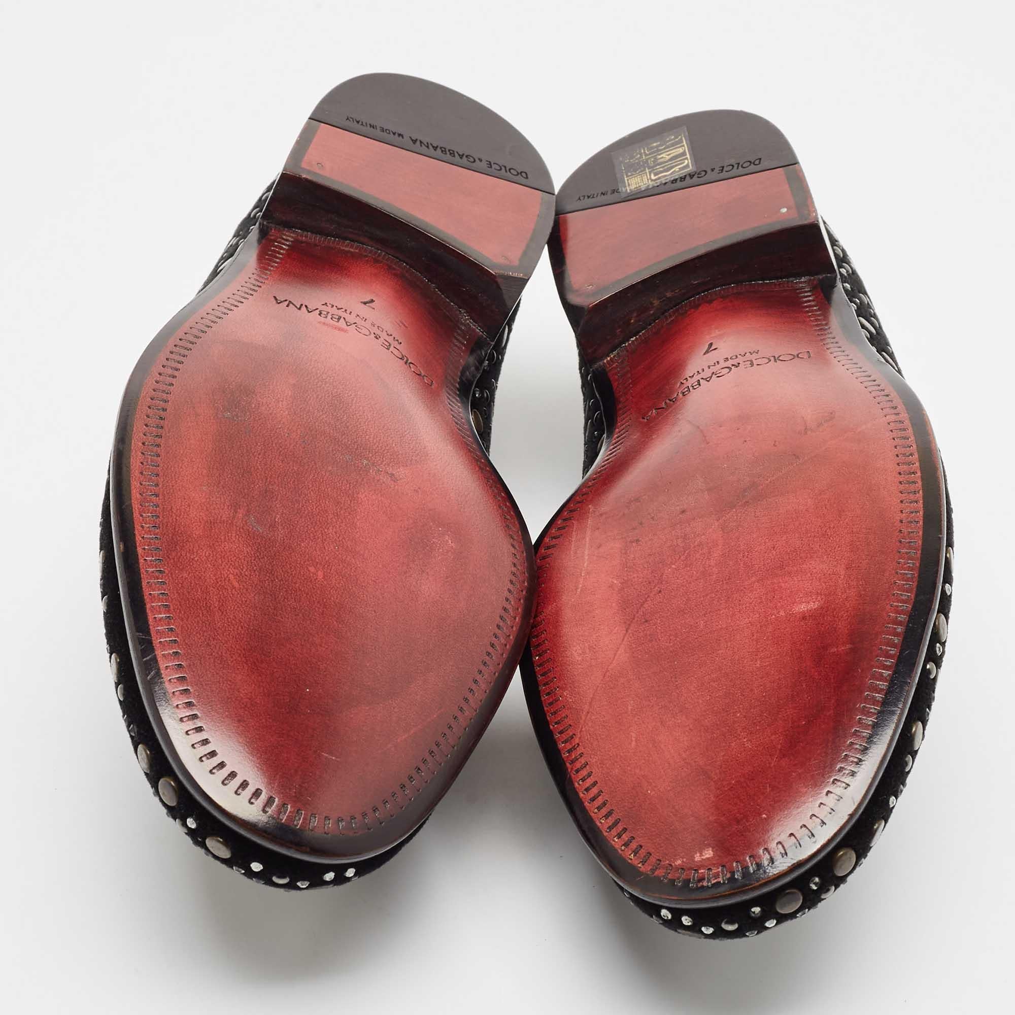 Dolce & Gabbana Mocassins en daim noir avec ornements Taille 41 en vente 1