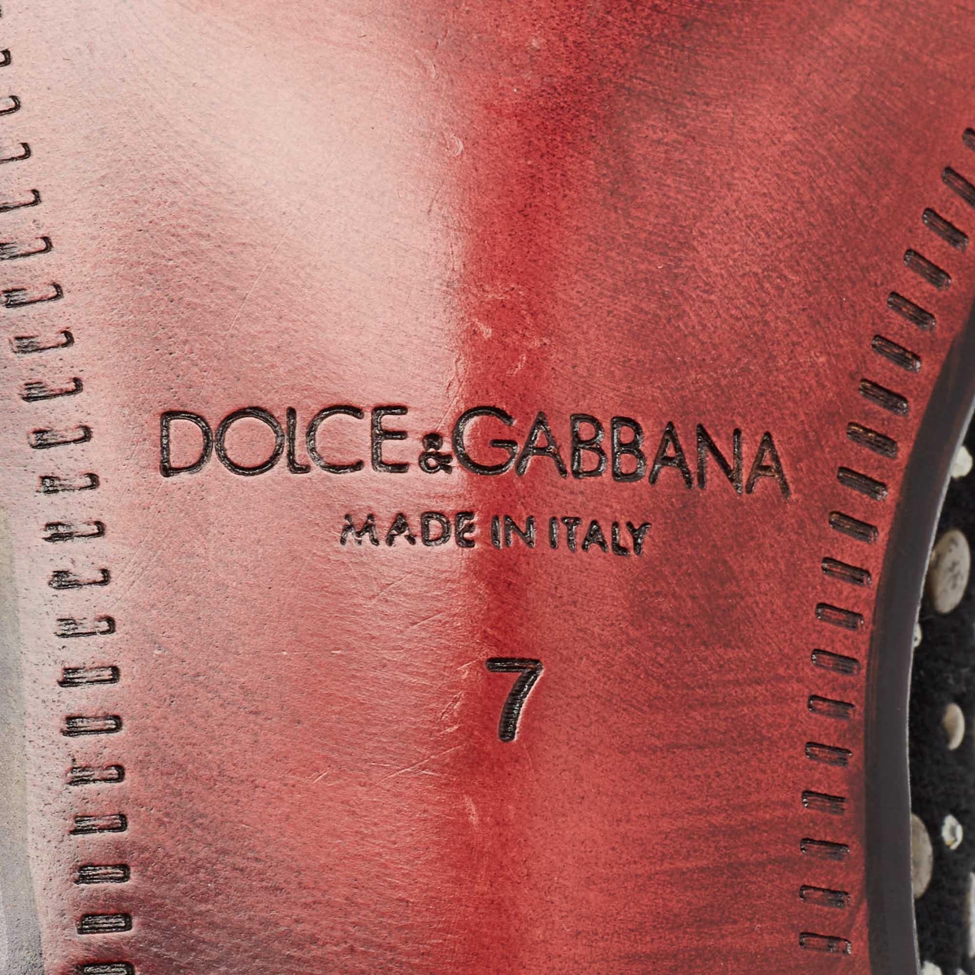 Dolce & Gabbana Mocassins en daim noir avec ornements Taille 41 en vente 2