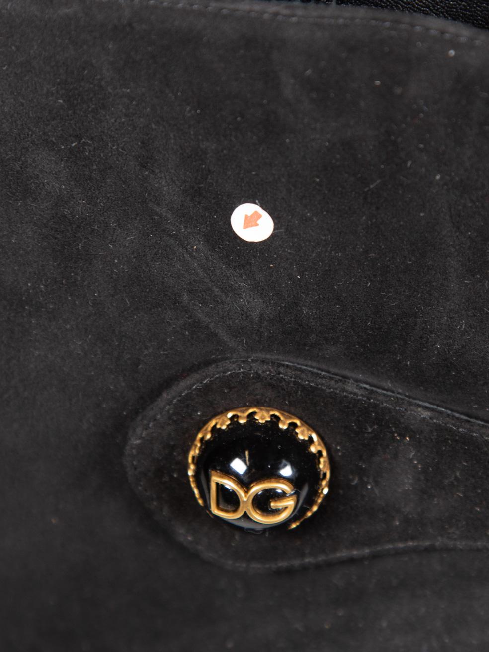 Dolce & Gabbana - Stivaletti in camoscio nero con dettaglio logo Taglia IT 39.5 in vendita 1