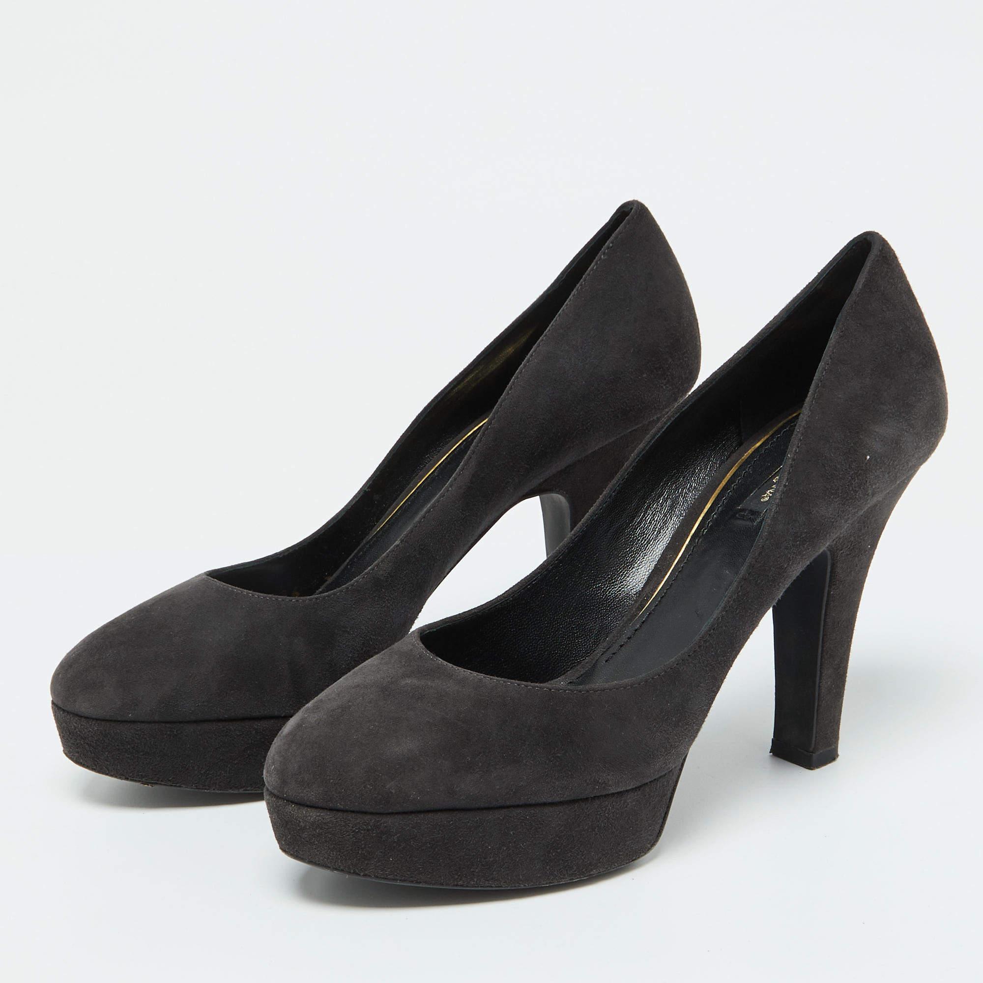 Estos zapatos de salón negros de Dolce & Gabbana están pensados para durarte temporada tras temporada. Tienen un ajuste cómodo y un acabado de alta calidad.