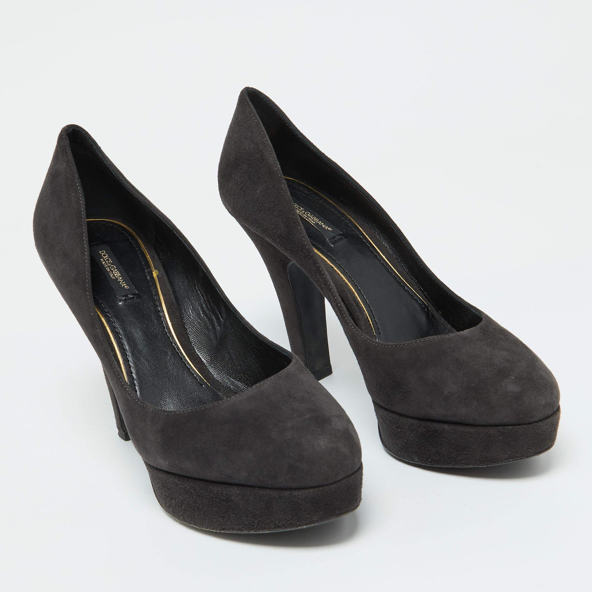Dolce & Gabbana Bombas de plataforma de ante negro Talla 39.5 en Bueno estado para la venta en Dubai, Al Qouz 2