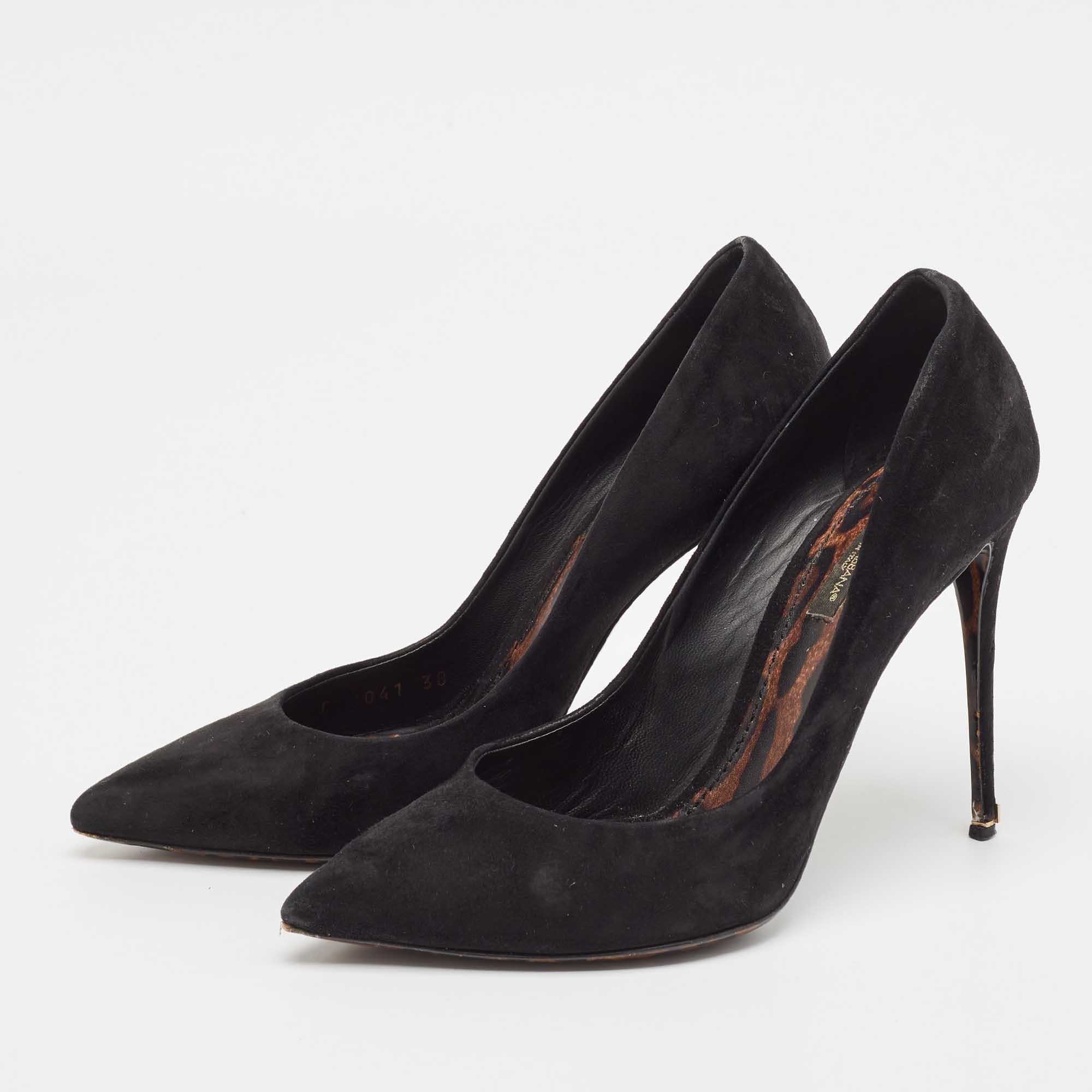 Make a chic style statement with these designer pumps. They showcase sturdy heels and durable soles  perfect for your fashionable outings