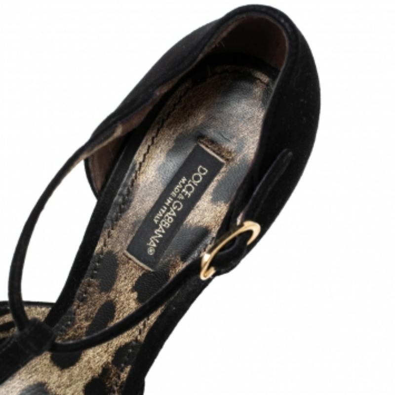 Dolce & Gabbana Black Suede T-Bar Peep-Toe Platform Sandals Size 36.5 For Sale 4