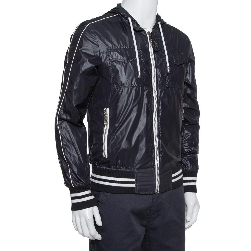 Dolce & Gabbana Schwarz Synthetik Zip Front Hooded Jacke M im Zustand „Gut“ in Dubai, Al Qouz 2