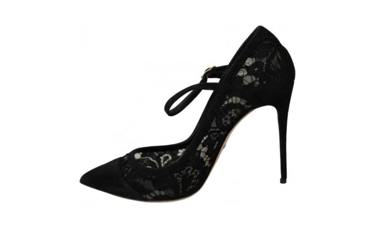 Gorgeous brand new with tags, 100% Authentic Dolce & Gabbana Shoes.




Model: Mary Janes Heels

Color: Black Suede Taormina

Material: 45% Viscose 25% Cotton 20% Leather 10% Nylon

Sole: Leather

Logo details

Very high quality and comfort

Made in