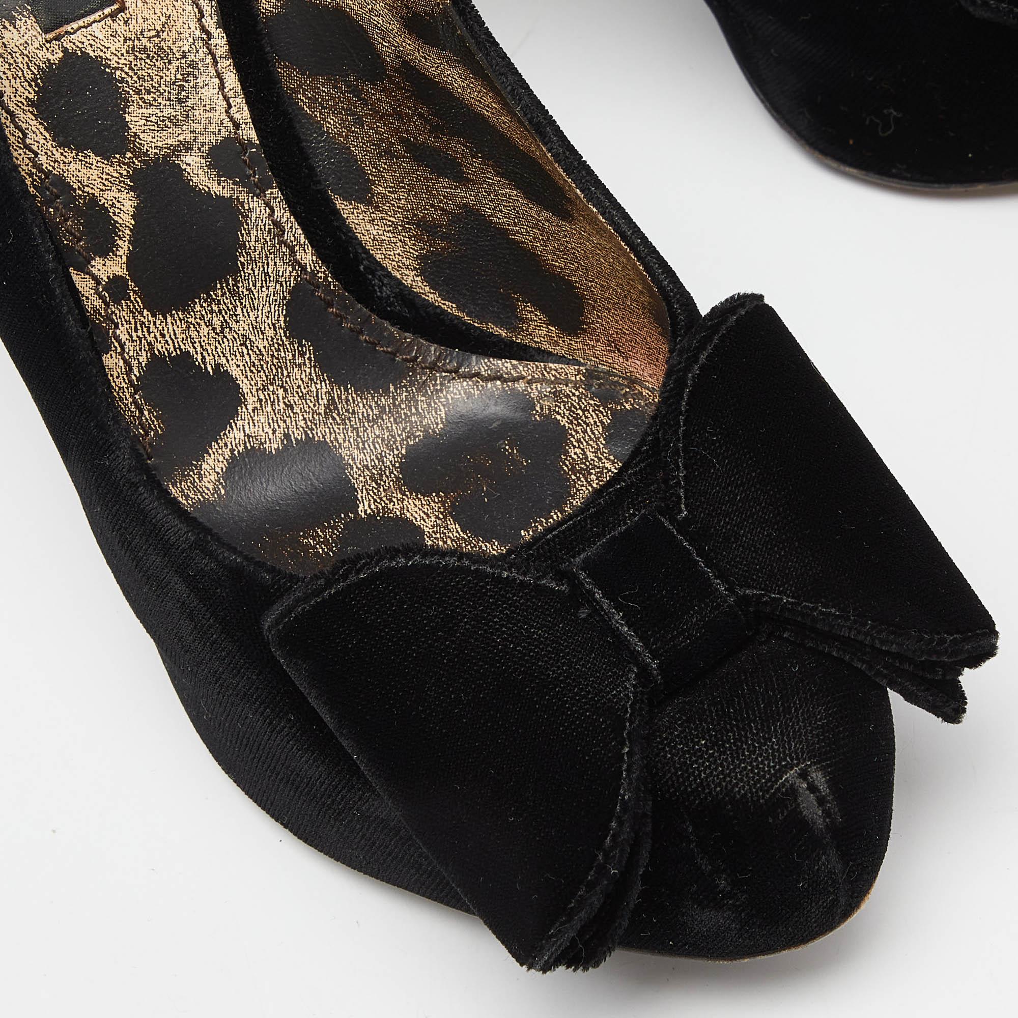 Dolce & Gabbana Black Velvet Bow Pumps Size 37 For Sale 3
