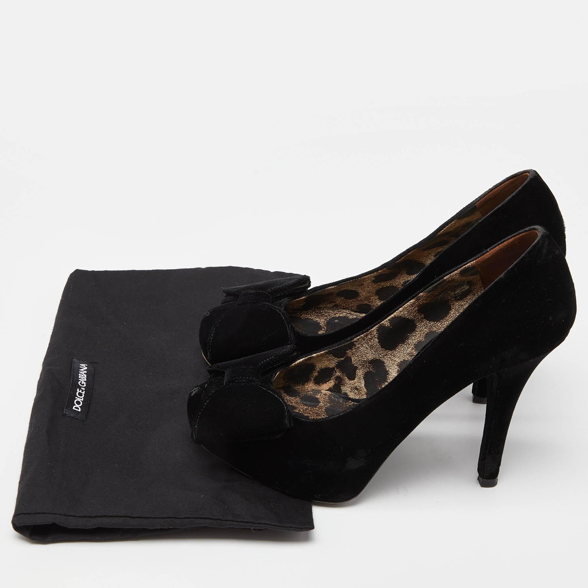 Dolce & Gabbana Black Velvet Bow Pumps Size 37 For Sale 5