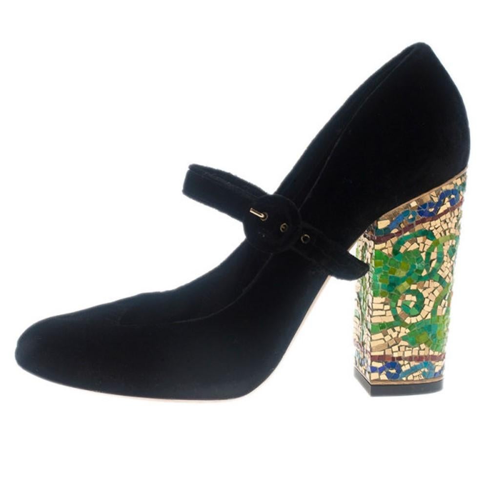 Dolce & Gabbana Black Velvet Embellished Heel Mary Jane Pumps Size 39 In Good Condition In Dubai, Al Qouz 2