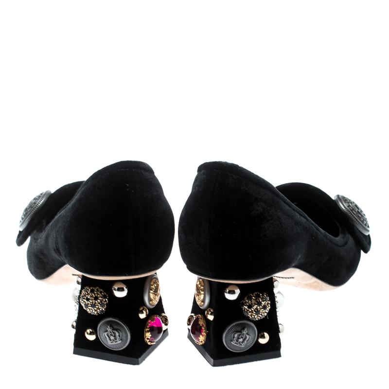 Dolce & Gabbana Black Velvet Jackie Embellished Block Heel Pumps Size 36 In Good Condition In Dubai, Al Qouz 2