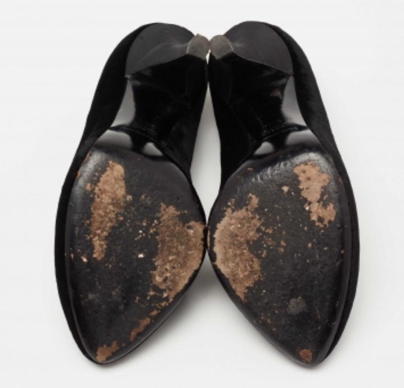 Dolce & Gabbana - Pompe in velluto nero misura 39,5 in vendita 1