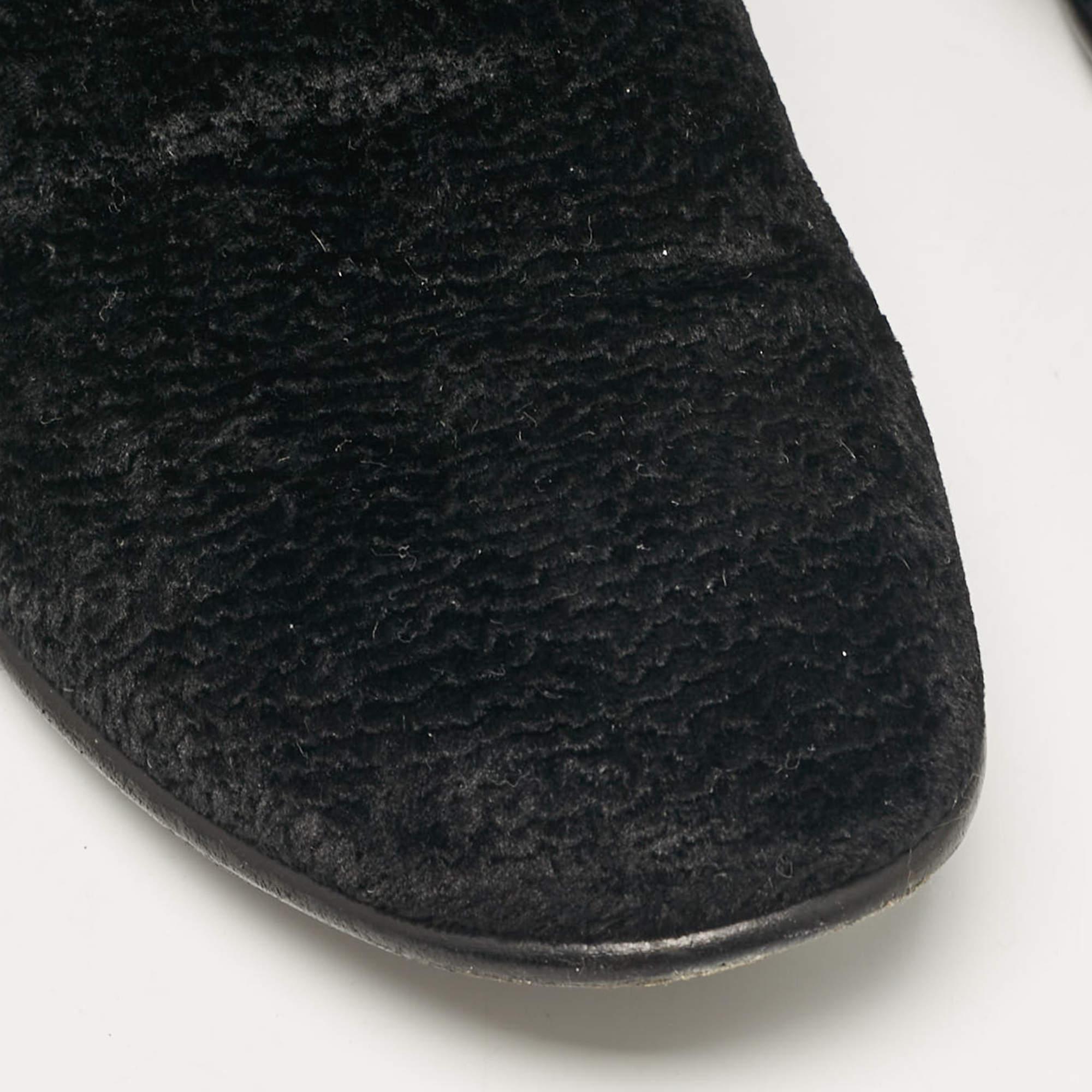 Dolce & Gabbana Pantofole da fumo in velluto nero taglia 41 in vendita 2