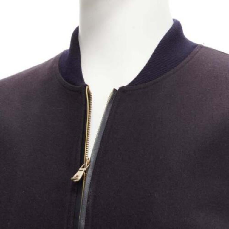 DOLCE GABBANA Veste bombardier à poignets en laine vierge noire avec garnitures militaires dorées IT50 L en vente 3