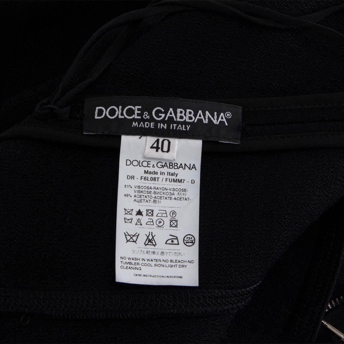 DOLCE & GABBANA Robe fourreau sans manches en viscose noire 40 S en vente 2
