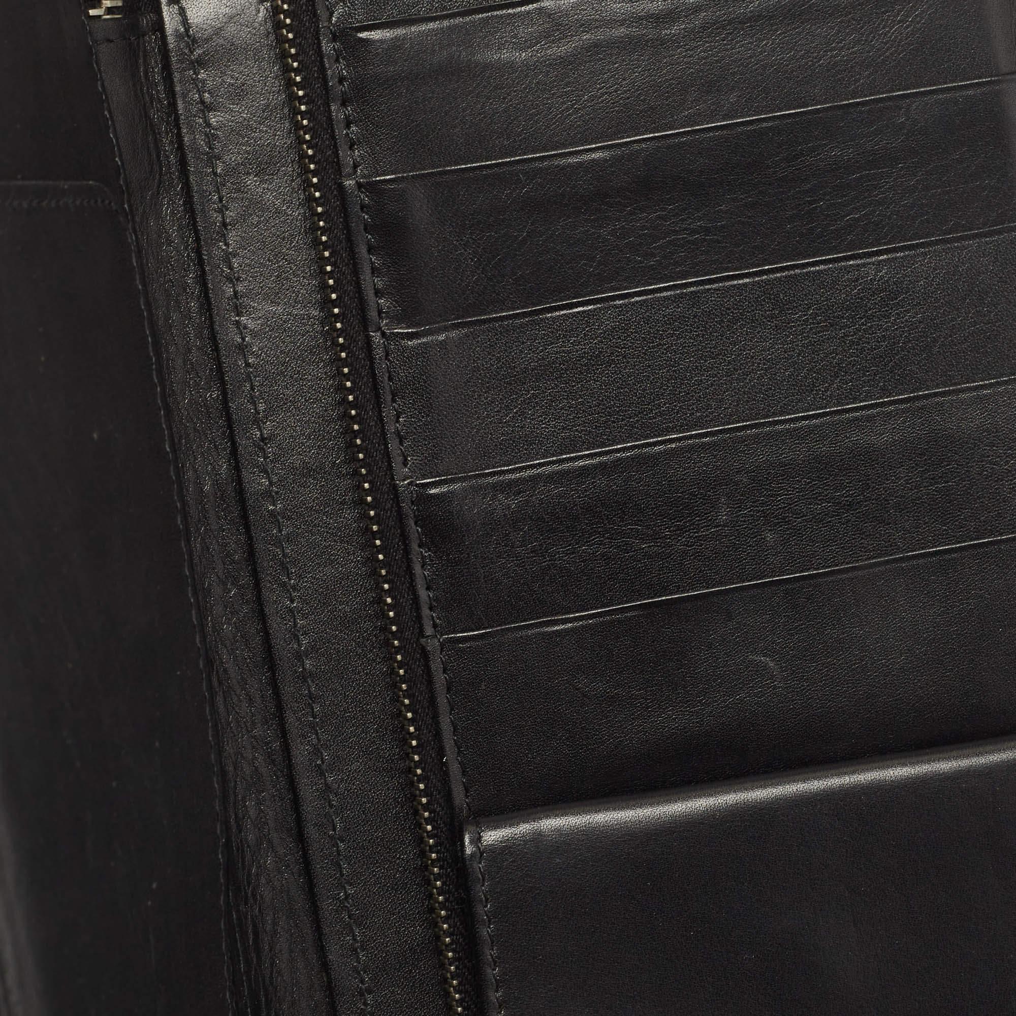 Dolce & Gabbana Black Watersnake Leather Zip Around Organizer For Sale 2