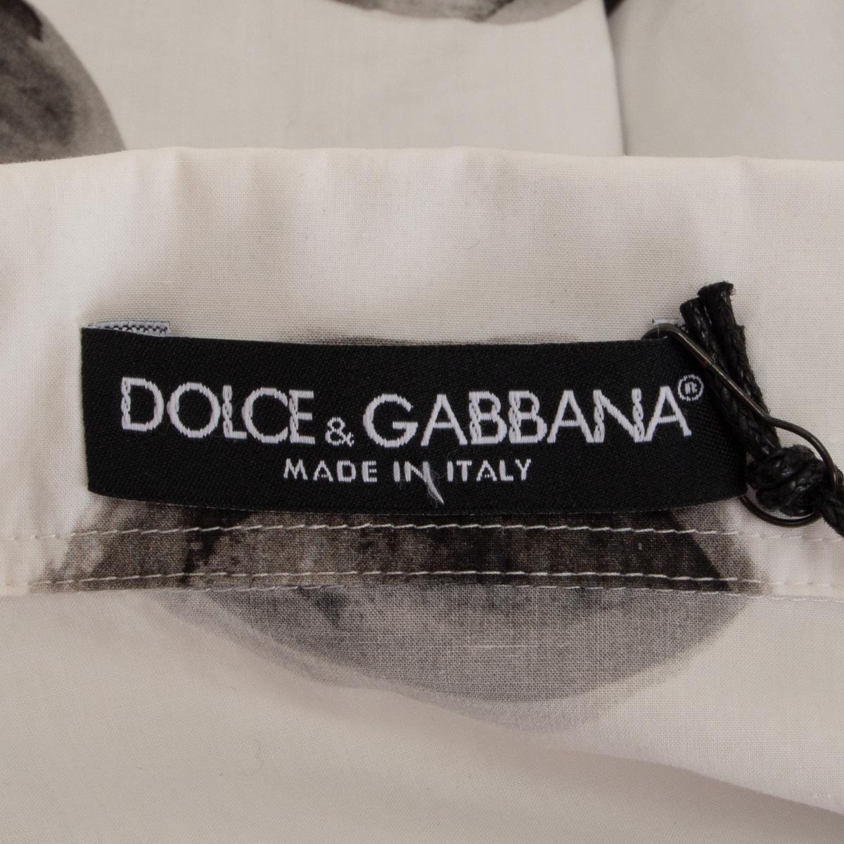 DOLCE & GABBANA black white cotton DOT Short Sleeve Button Up Shirt 40 S In Excellent Condition For Sale In Zürich, CH