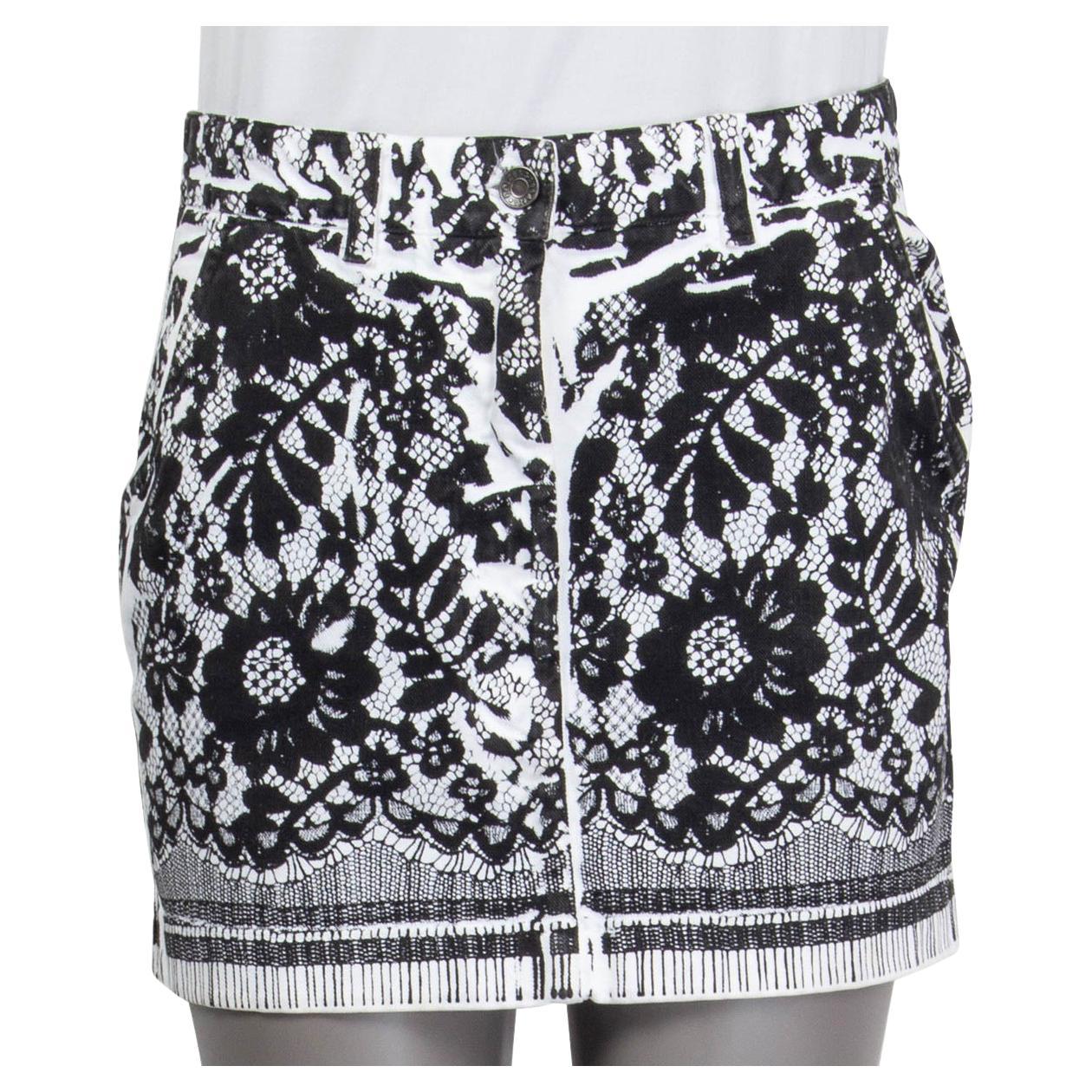 DOLCE & GABBANA black & white cotton LACE PRINT DENIM MINI Skirt 42 M For Sale