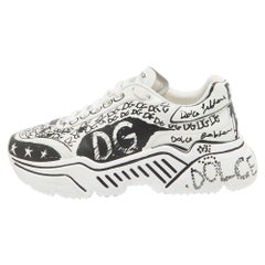 Dolce 
Gabbana Black/White Graffiti Logo Low Top Sneakers Size 40.5