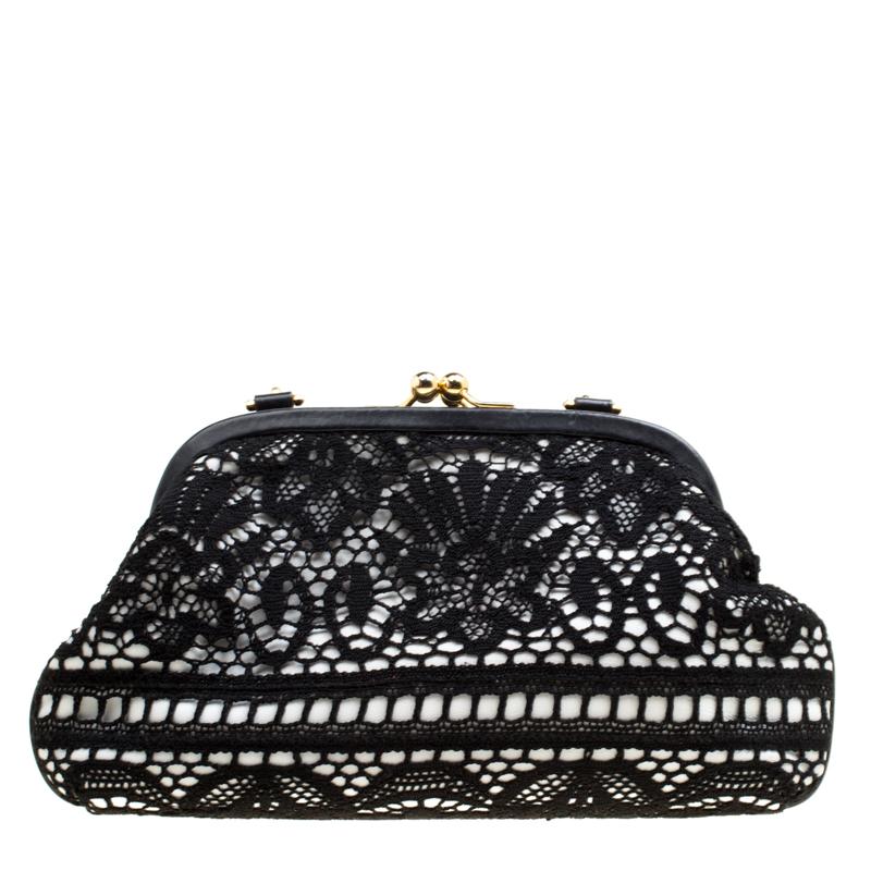 Dolce & Gabbana Black/White Lace and Leather Kiss Lock Frame Clutch In Good Condition In Dubai, Al Qouz 2