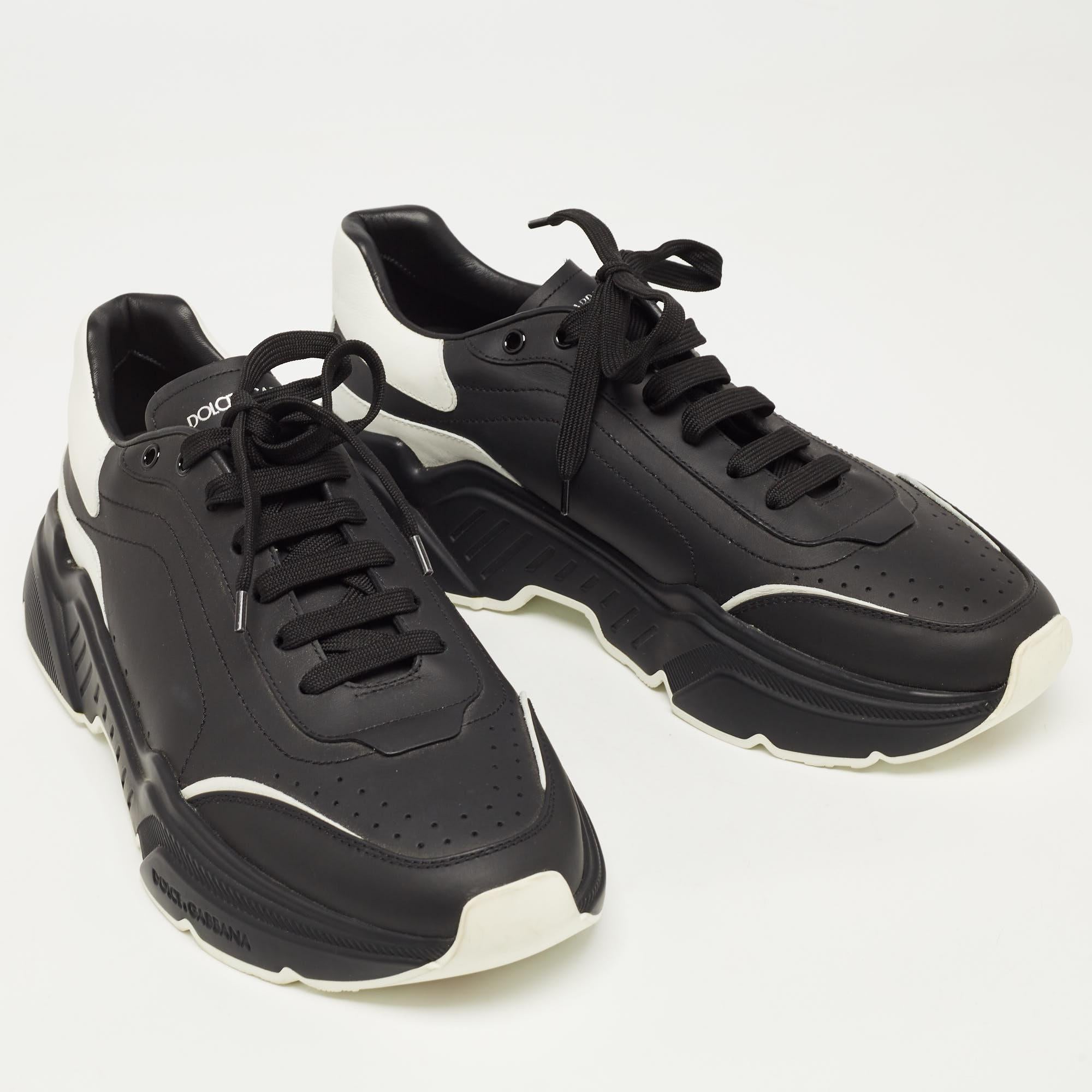 Dolce & Gabbana Black/White Leather Daymaster Sneakers Size 46 In New Condition In Dubai, Al Qouz 2