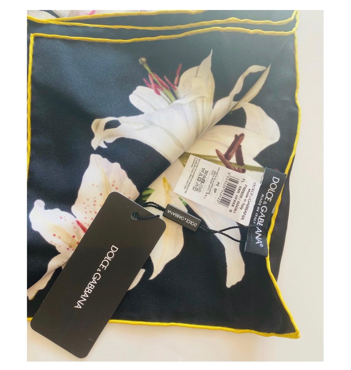 Dolce & Gabbana Black White Lilly
printed silk scarf In New Condition In WELWYN, GB